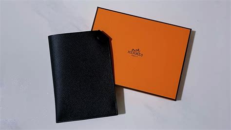 hermes tarmac passport holder